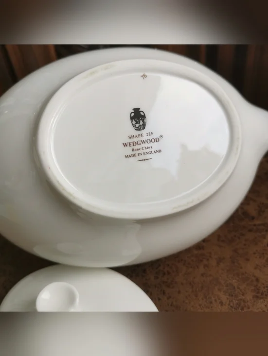 Wedgwood White Bone China  Teapot "Shape 225" - Picture 9 of 9